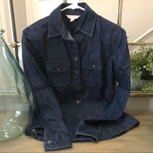 Banana Republic denim button down! LIKE NEW!🌟